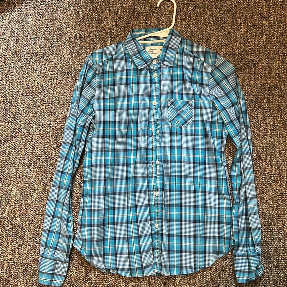 American Eagle Button up